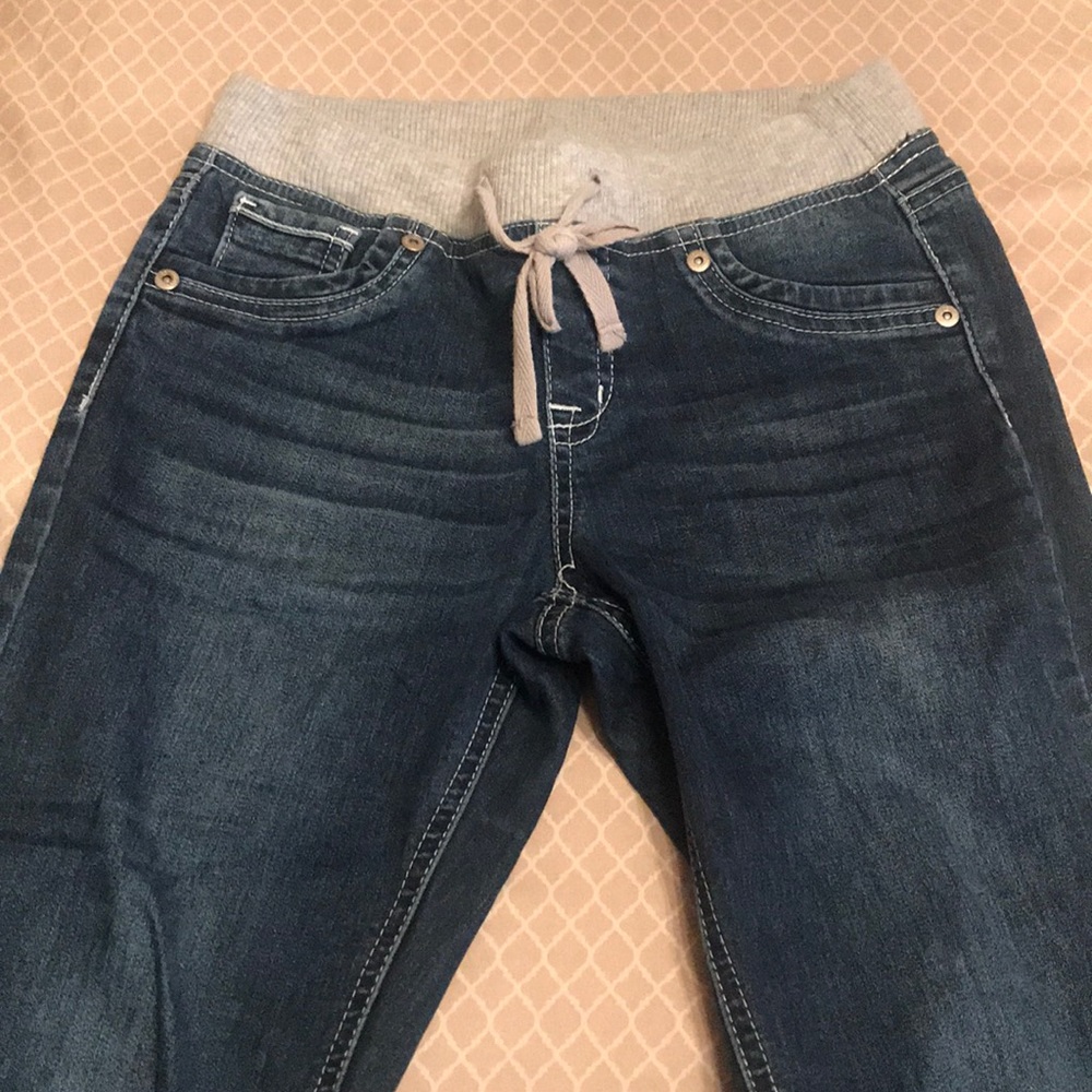 Like new. Justice Jeggings.